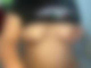 Live cam show with Bunny Mami - Fingering on Latina Girls