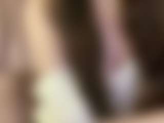 Live cam show with Elzakom - Swallow on googirlz