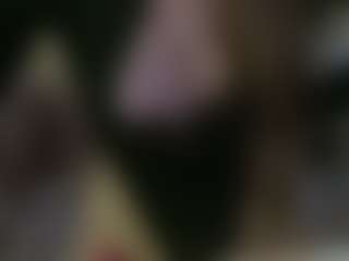 Live cam show with Elzakom - Latina on CamwithHer