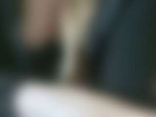 Live cam show with Elza Kom - Nipple Piercings on nudelive.tv