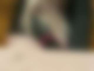 Live cam show with Elza Kom - Mobile on Milf Play