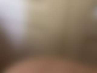 Live cam show with 🍓 Elza Kom 🍓 - Mobile on Camsoda