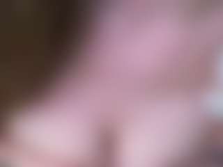 Live cam show with 🍓 Elza Kom 🍓 - Mobile on Camsoda