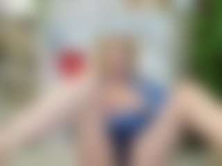 Live cam show with LadyLeea - Moaning on https://playwithruby.com