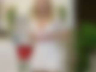 Live cam show with LadyLeea - Granny on crypto-cams