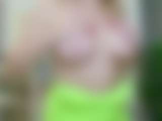 Live cam show with LadyLeea - Dildo Or Vibrator Granny on Hubzter Live