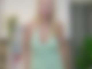 Live cam show with LadyLeea - Granny on StripNow