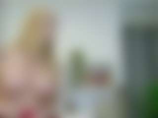 Live cam show with LadyLeea - Granny on Instabang