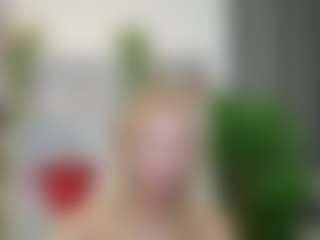Live cam show with LadyLeea - Legs on Milfs Live