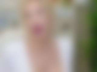 Live cam show with LadyLeea - Granny MILF on 1on1-livenow