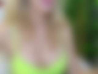 Live cam show with LadyLeea - Legs on TottyGirls