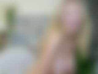 Live cam show with LadyLeea - Granny MILF on Gym Cam Girls