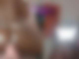 Live cam show with Alice-duperly - Tease Black on TeamSkeetLive