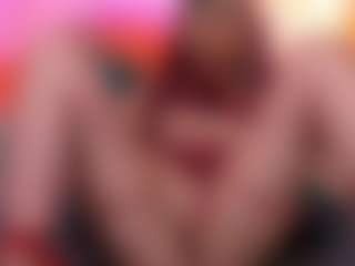 Live cam show with CindeFucknRella - Athletic Amateur on milfzrlive.com