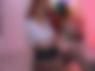 Live cam show with CindeFucknRella - Double Penetration on Mixed Magazine Live
