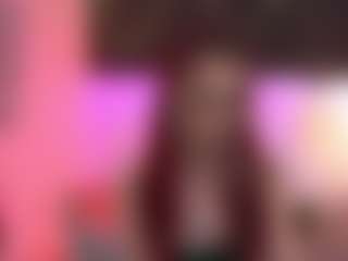 Live cam show with CindeFucknRella - Small Tits on AdultVida.com