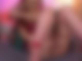 Live cam show with CindeFucknRella - College on CamClone