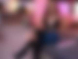 Live cam show with CindeFucknRella - Fingering on madthumbs
