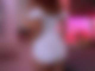 Live cam show with CindeFucknRella - Fingering on madthumbs