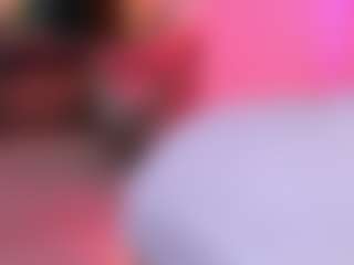 Live cam show with CindeFucknRella - Green Eyes on Milfs Live