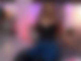 Spettacolo in cam dal vivo con CindeFucknRella - Thin su Camsoda