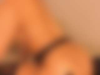 Live cam show with MileyRius - Wet on fapnchat