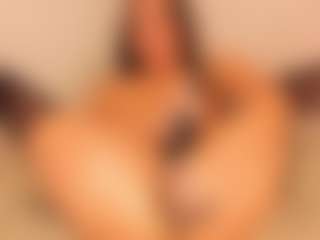 Live cam show with MileyRius - Strip Toys on Hubzter Live