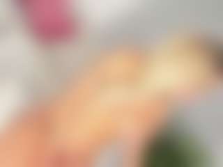 TheQueensHot's Live Sex Cam Show