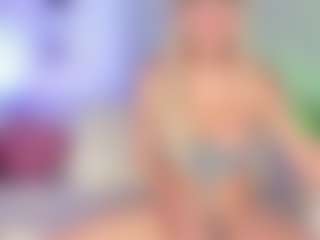 Live cam show with TheQueensHot - Average on Camsoda
