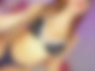 Live cam show with TheQueensHot - Spank on Dare Cams