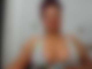 Live cam show with yosselin23 - Glasses on MyBangCams
