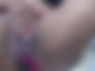 yosselin23's Live Sex Cam Show