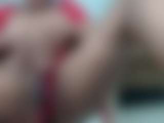 Live cam show with yosselin23 - Public MILF on Camsoda
