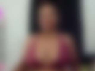 Spettacolo in cam dal vivo con yosselin23 - Middle Aged su Camsoda