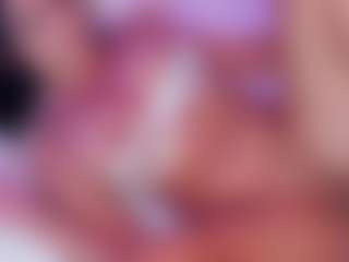 Live cam show with Alisse Miller - BBW on Mixed Magazine Live