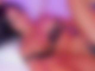 Live cam show with Alisse Miller - Striptease on Dolls Live
