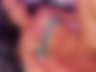 Live cam show with Alisse Miller - Living Room on fuklive.com