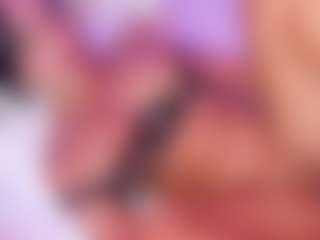 Live cam show with Alisse Miller - Brown Eyes on Camsoda