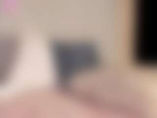 Live cam show with carolyne-parker - Young Adult on Camsoda