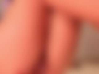 Live cam show with carolyne-parker - Skinny on galaxygirlnitro.com