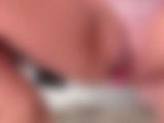 carolyne-parker's Live Sex Cam Show