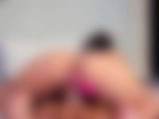 Live cam show with carolyne-parker - Small Tits on Camsoda