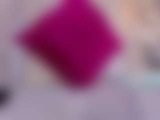Live cam show with carolyne-parker - Petite on StripNow
