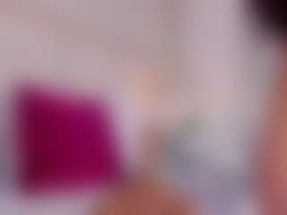 Live cam show with carolyne-parker - Orgasm on Dolls Live