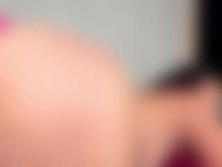 Live cam show with carolyne-parker - HD on xplaylive.com