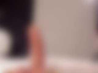 Live cam show with carolyne-parker - Petite Teen (18+) on Soda Cam