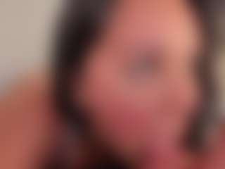 carolyne-parker's Live Sex Cam Show