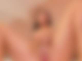 Live cam show with carolyne-parker - Skinny on Camsoda