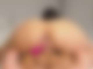 carolyne-parker's Live Sex Cam Show