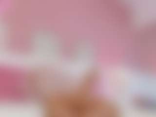 Live cam show with carolyne-parker - Big Ass on Dolls Live
